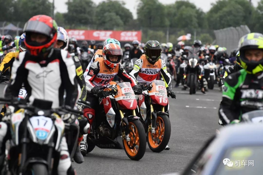 让车友羡慕的西安,又举办了一场摩托车赛事